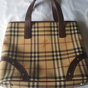Burberry purse